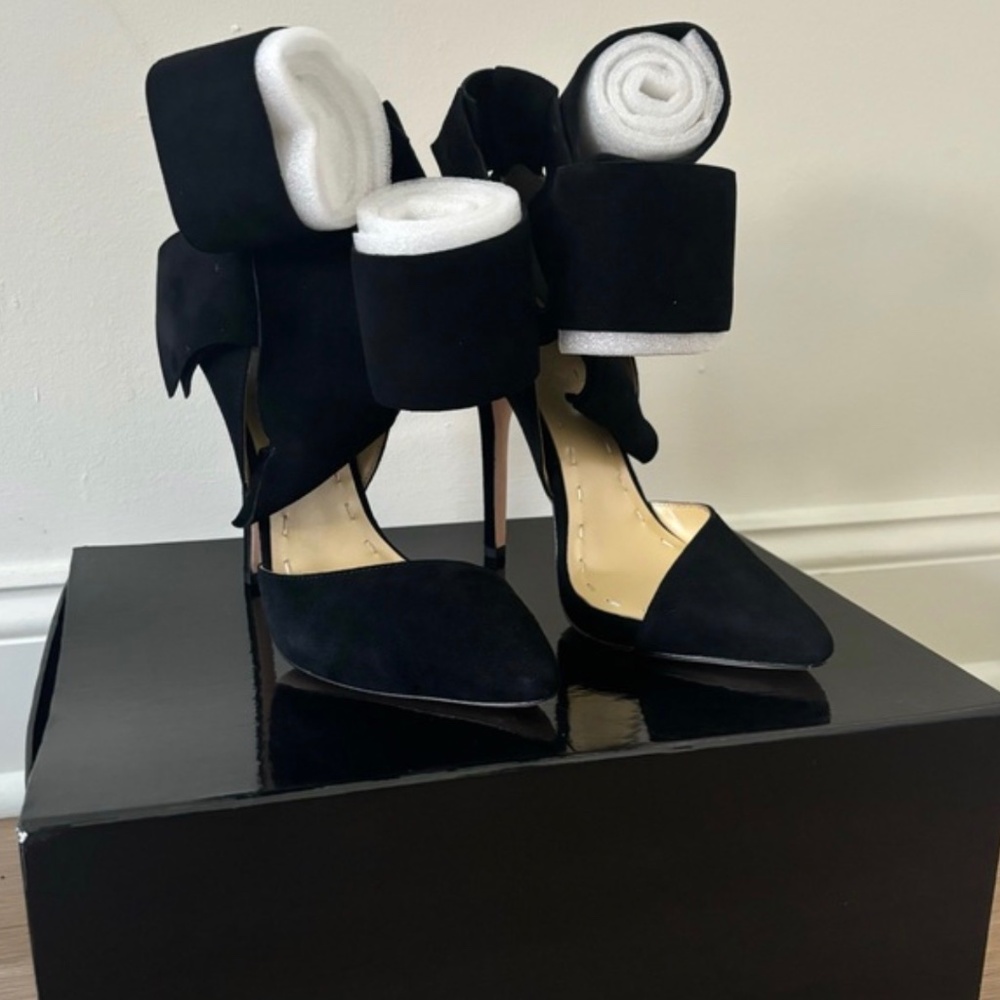 Aminiah Abdul Jillil Bow Suede Heels NEW